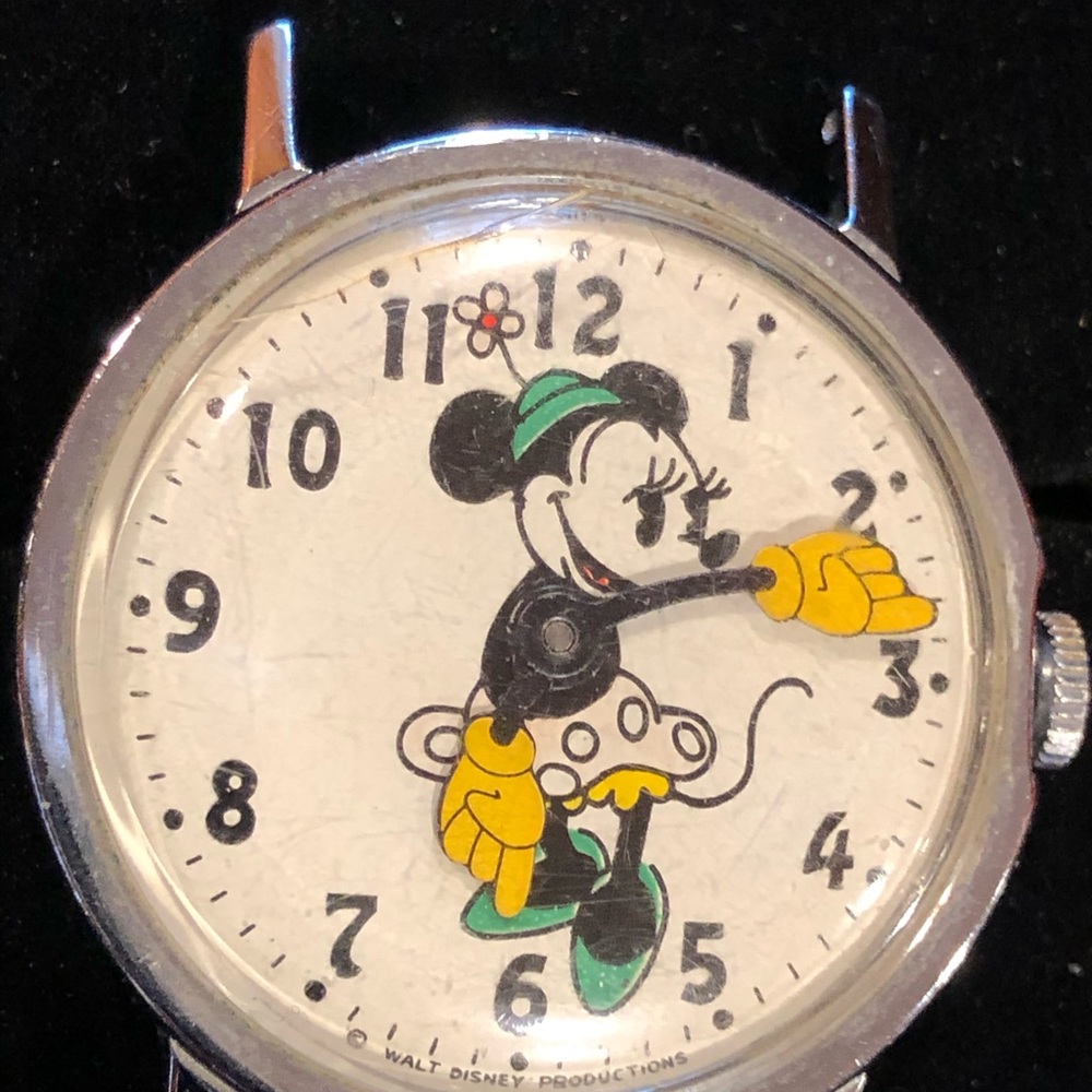 Watch - Picture 2 of 3